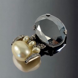 Vintage Faceted Hematite Glass Oval & Faux Pearls Dangle Statement Brooch