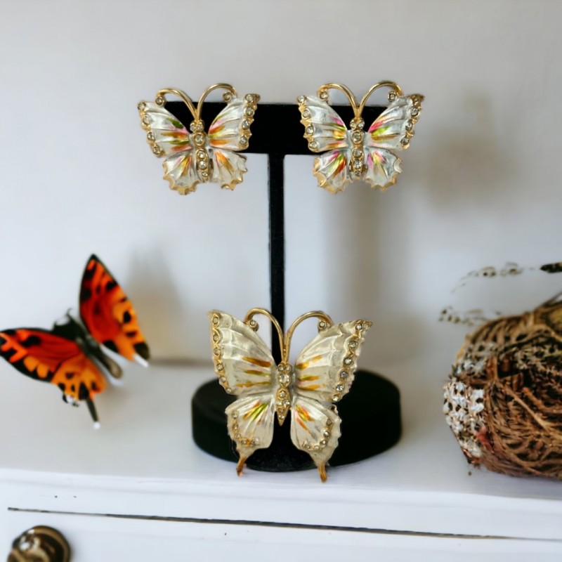 Vintage Pearlized Gold Tone Butterfly Brooch and Earrings Jewelry Set