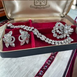 Vintage Eisenberg Ice Clear Austrian Crystals Brooch, Bracelet & Earrings Parure