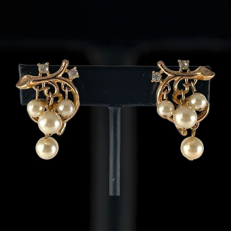 Grape Clusters  Gold Drop Earrings with Rubies  KamiJewelry